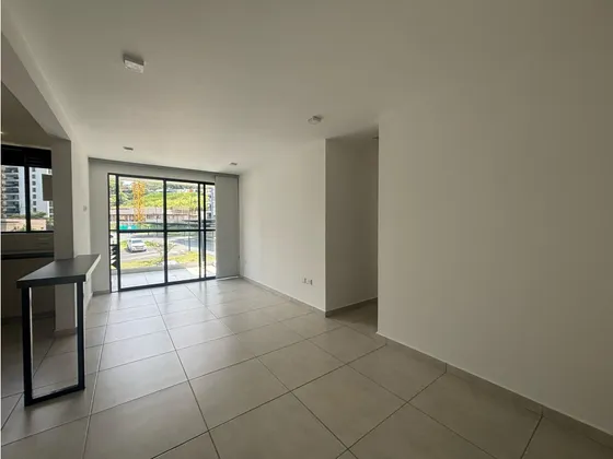 Apartamento En Venta Sector Mercasa, Cerritos