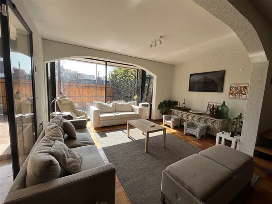 4 Dormitorios Mas Servicio - Sin Jardin Amplio