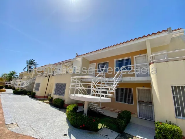 Jip 25-14467. Rentahouse Vende Apartamento Amoblado Duplex De 70 Mts2, 2 Hab, 2 Baños, Piscina. En Urb. Flamingo, Chichiriviche