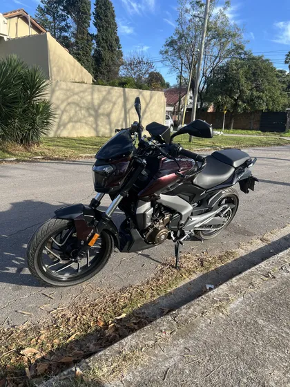 Dominar 400