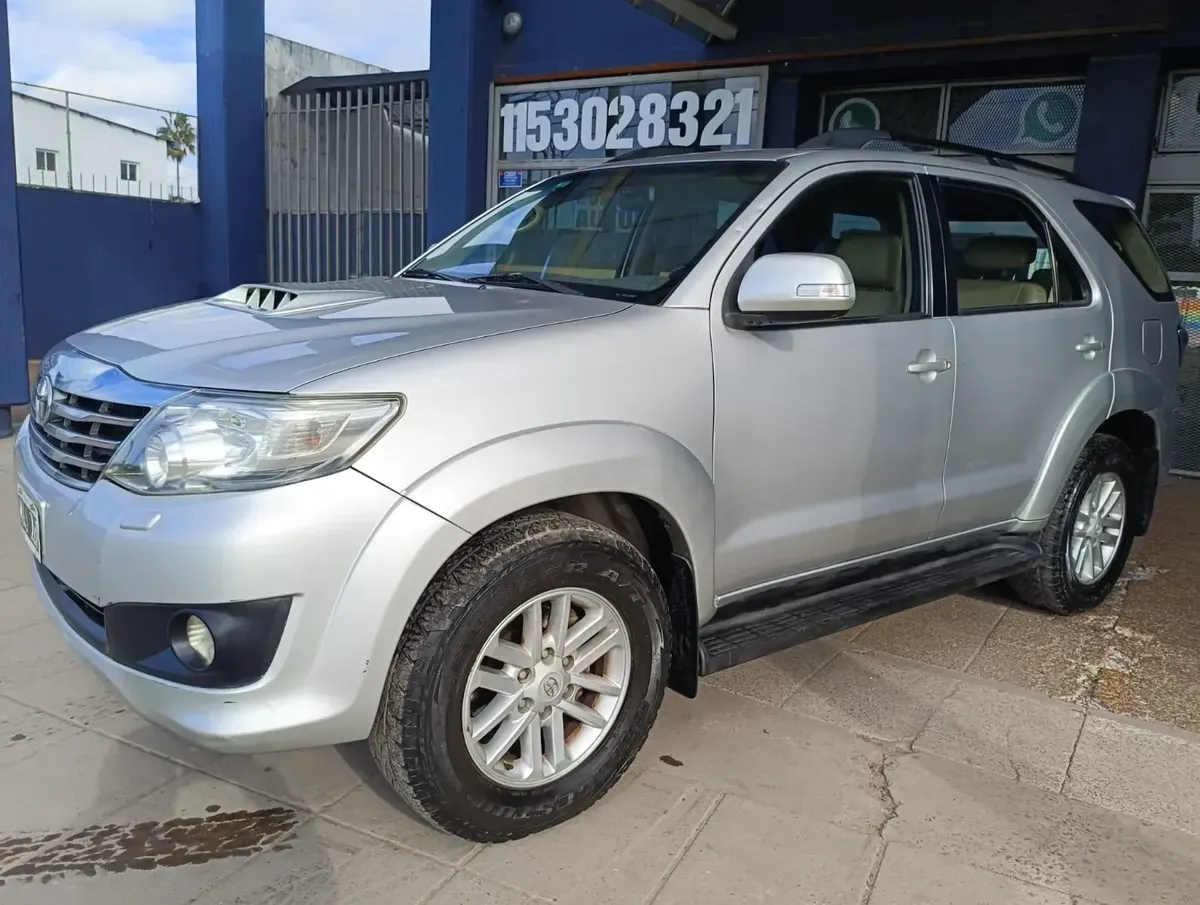 Toyota Hilux SW4 3.0 Srv I 171hp 4x4
