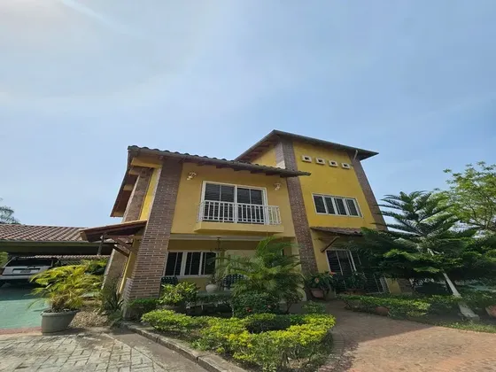 Casa En Urbanismo Exclusivo De Villas De San Diego Country Club Fs