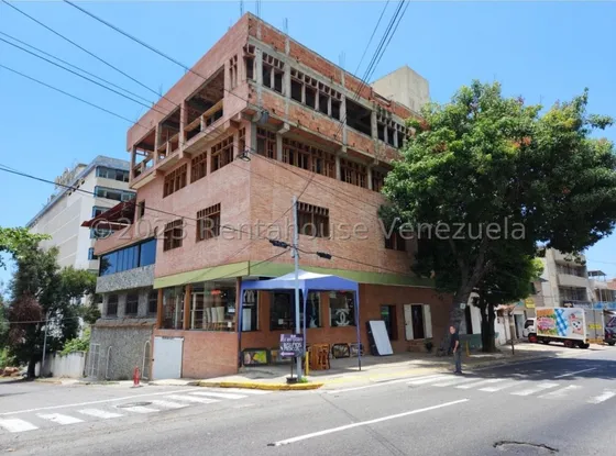 Local En Alquiler Macuto #24-3342 Johana Blanco  