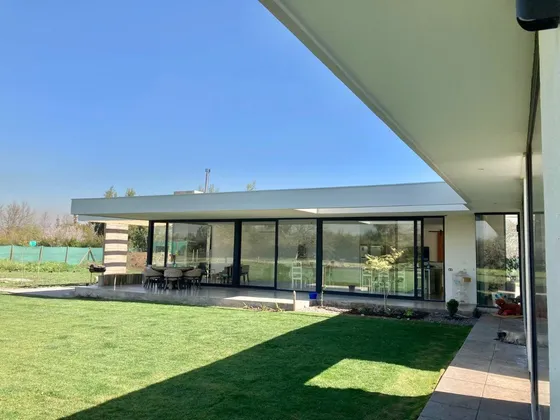 Condominio Los Castaños / Calle Los Algarrobos 