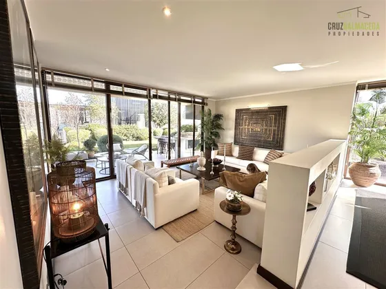 Casa En Venta De 3 Dorm. En Colina