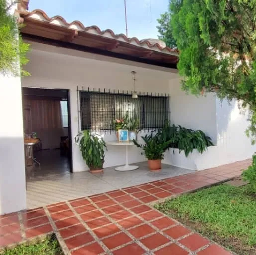 En Venta Casa De Esquina En San Juan De Los Morros