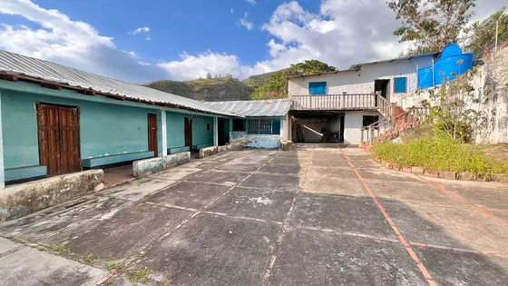 Táchira Casa Del Padre Palmira Finca Porcina Y De Caña Db