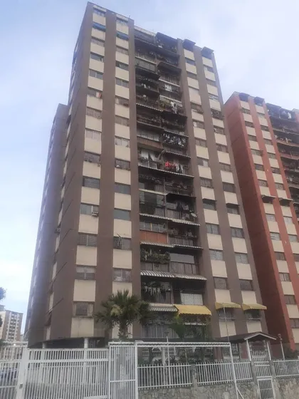 Best House Vende Apartamento En La Urbanizacion Quenda