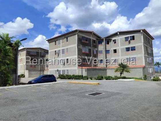 Lindo Apartamento Que Combina Comodidad Y Seguridad En Una De Las Urbanizaciones Más Organizadas De La Zona