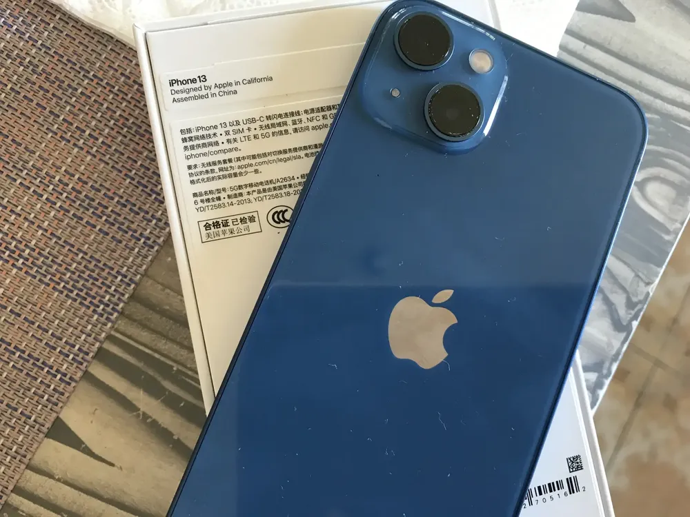 Apple iPhone 13 (128 GB) - Azul | Frete grátis