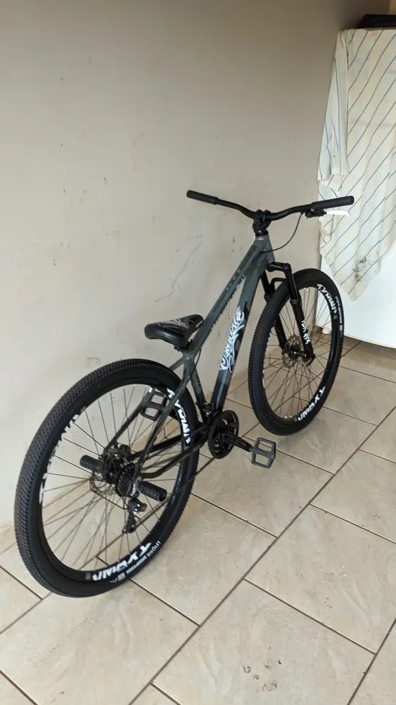 Par Pneu Aro 29x2.4 Levorin Eruption Bicicleta Mtb 29 X 2.40 Cor Preto - Imagem 3