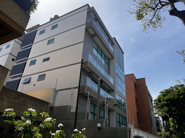 Venta De Exclusivo Apartamento Duplex En Valle Arriba