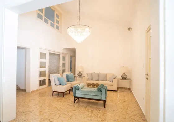 Alquiler De Apartamento De Lujo En Serralles 4 Habitaciones