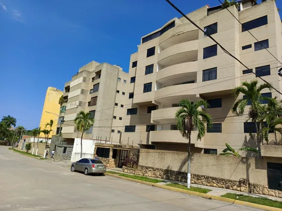 P.h. Caribe.2 Niveles.210mts.4habitaciones,4baños, Amoblado.