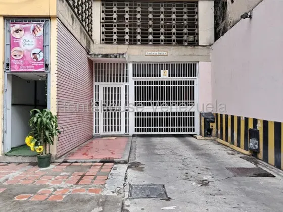 Local Comercial En Venta En La Candelaria Smb 26-10481 Yfg