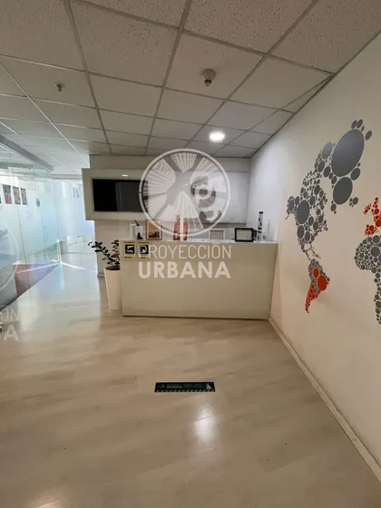 Excelente Of Habilitada, Sobre Apoquindo, Metro Esc Militar