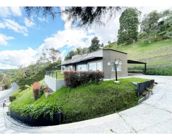 Casa En Venta En Envigado, Sector Alto Del Escobero 