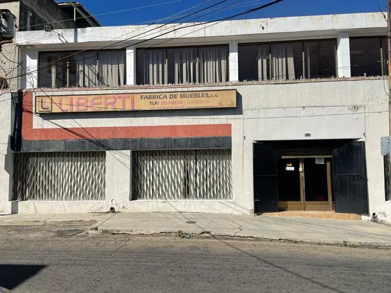 Local Comercial Con Galpón En San Blas, Valencia, Carabobo. Jjr 