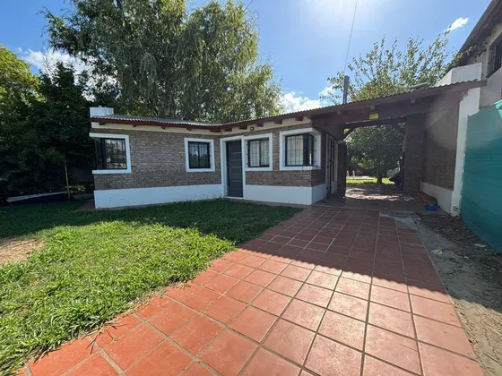 Casa En Venta 2 Dormitorios En Roldan