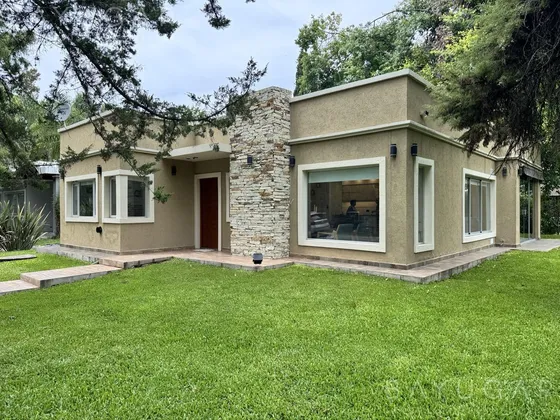 Venta Casa - Estilo Minimalista - Country Club El Jagüel / Pilar