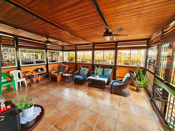 Apartamento En Colina De Los Ríos Con Terraza 