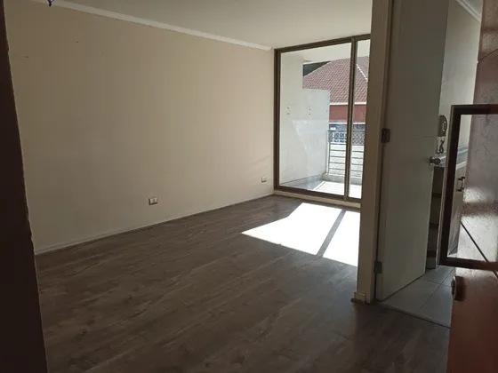 Arriendo Piso 2, Disponible Junio 2025, 2 Dorm, Estacionamie