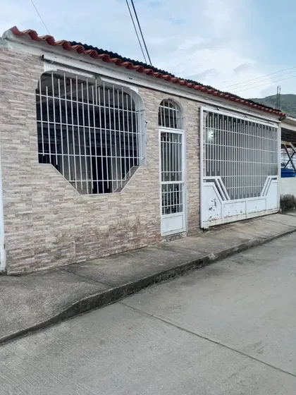 Casa En Venta Urbanización La Milagrosa Yagua Carabobo