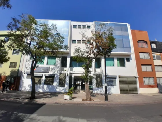 Arriendo Edificio 4 Pisos En Huérfanos Con Almirante Barroso