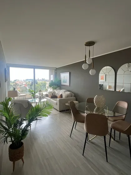 Departamento Luminoso Con Vista Despejada