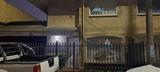 Casa De Material ,tres Dormitorios,dos Baños ,living Comedor