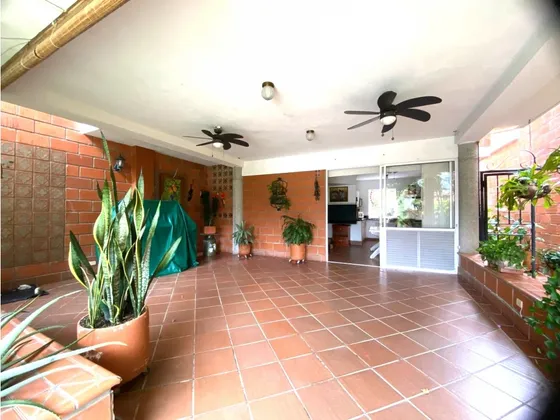 Venta Casa En San Jerónimo, Unidad Cerrada 193 Mts, Amoblada 