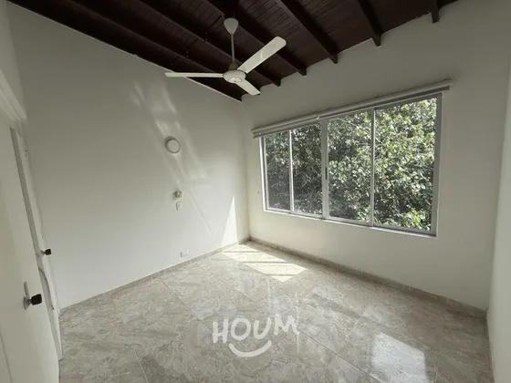 Apartamento En Patio Bonito. 3 Habitaciones, 148 M², Id: 154752