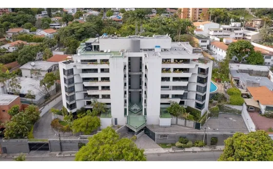 Se Vende Y/o Alquila Ph Duplex 580m2 4h+2s+ch/8b/4p Los Palos Grandes