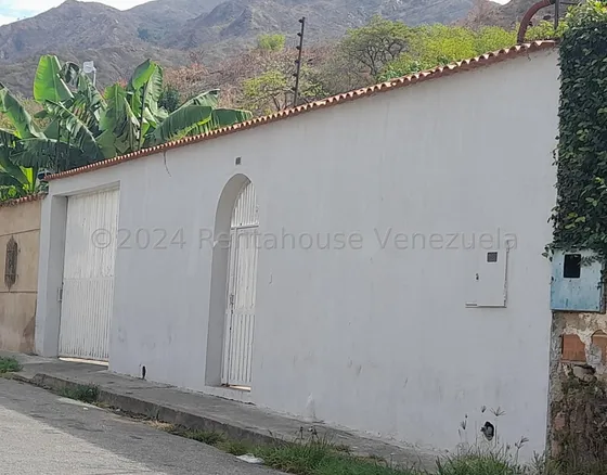 Casa En Venta En Las Mayas El Limón Excelente Estado De Conservación Amplia Cómoda Económica Lista Para Firmar Nela 25-4637