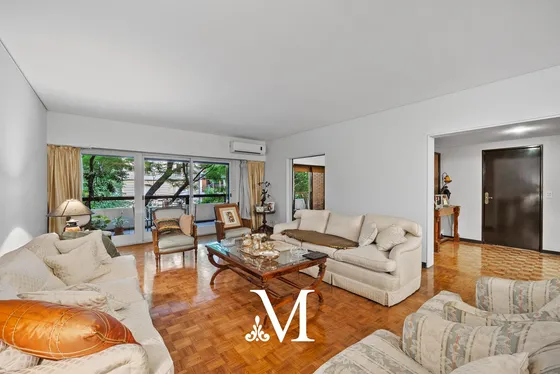 Alquiler  Espectacular Piso 250 M2, Seg 24 H, 2 Coch    