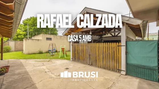 Casa En  Venta En Rafael Calzada De 5 Ambientes