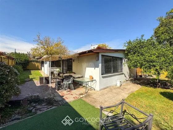 Casa En Venta De 3 Dorm. En Las Condes