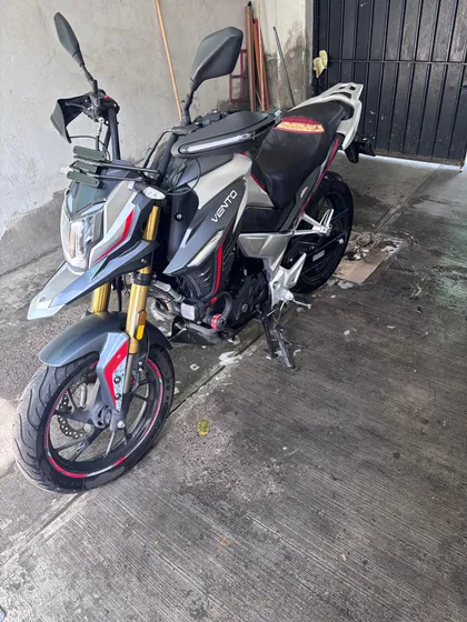 Moto En Buen Estado, Único Dueño, No Tiene Adeudos De Nada