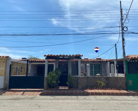 Re/max 2 Mil Vende, Casa, En Urbanización Nueva Segovia, Nueva Esparta, Isla De Margarita