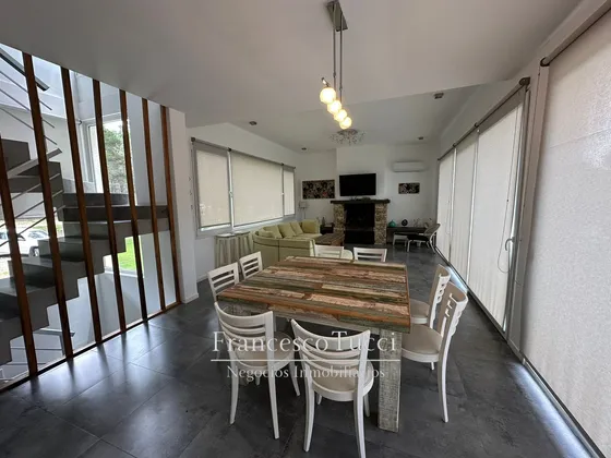 Casa En Venta 7 Ambientes Villa Robles