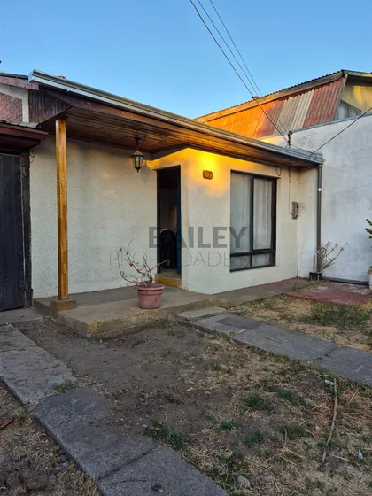 Casa En Venta De 2 Dorm. En Talca