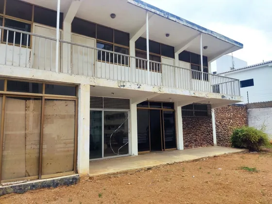 Quinta Playa Grande.800mts De Terreno, Construcción 700mts. 