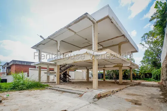 Terreno En Venta En Lomas Del Mirador Caracas 500 Metros Calle Cerrada