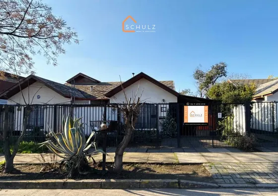 Casa En Venta Ubicada En Avenida Colín (111690)