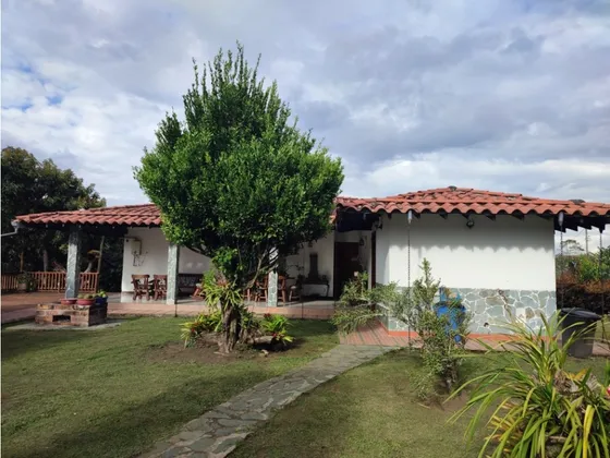  Vendo Casa Finca Campestre Rionegro Llano Grande Via La Ceja 1.280 M2