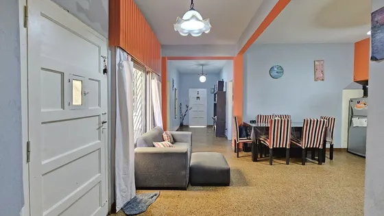 Casa En Venta En Lanus 3 Ambientes Cochera Garage 