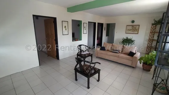 Naudy Escalona & Maribel Morillo Asesores Inmobiliarios De Rentahouse Venden Comodo Apartamento En Yaritagua Yaracuy