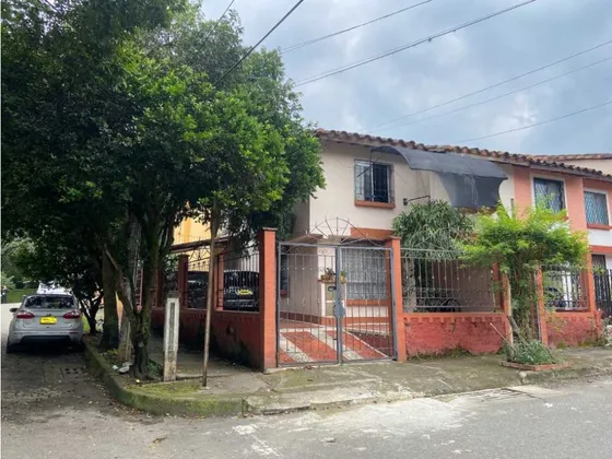 Casa Para La Venta En La Ciudad De Cali Barrio Melendez Esquinera