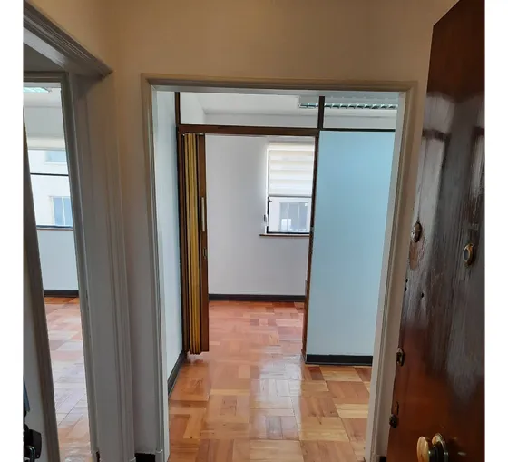 Oficina Paseo Huerfanos, Remodelada Excelente Ubicación