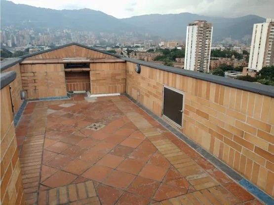 Apartamento Con Terraza Con Increible Vista En Venta En Guayabalía(va)